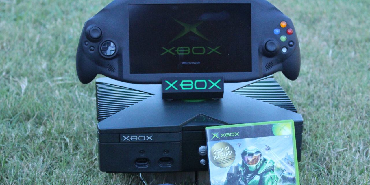 Autistic Madman Creates Custom Handheld XBOX Using Modified PCB